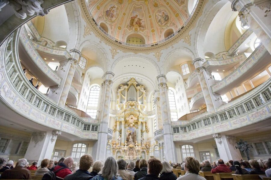 Dresden: Complete Walking Tour with Frauenkirche Visit - Meeting at Neumarkt beneath the QF Passage
