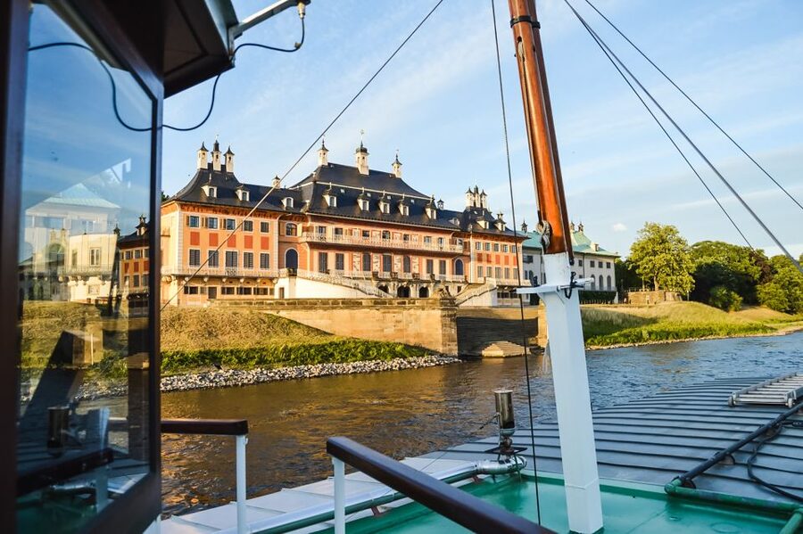Dresden: Elbe River Cruise to Pillnitz Castle - The three castles near Loschwitz