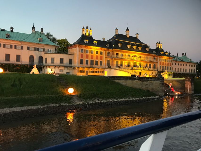 Dresden: Evening River Cruise with Dinner - Dinner in the salon