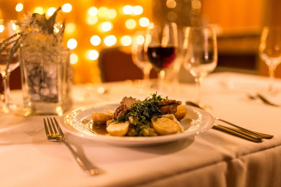 Dresden: Evening River Cruise with Dinner - The return to Dresden’s glowing old town