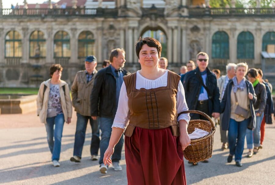 Dresden: Guided Beer Tour of the Historic Old City - Pace, group comfort, and access