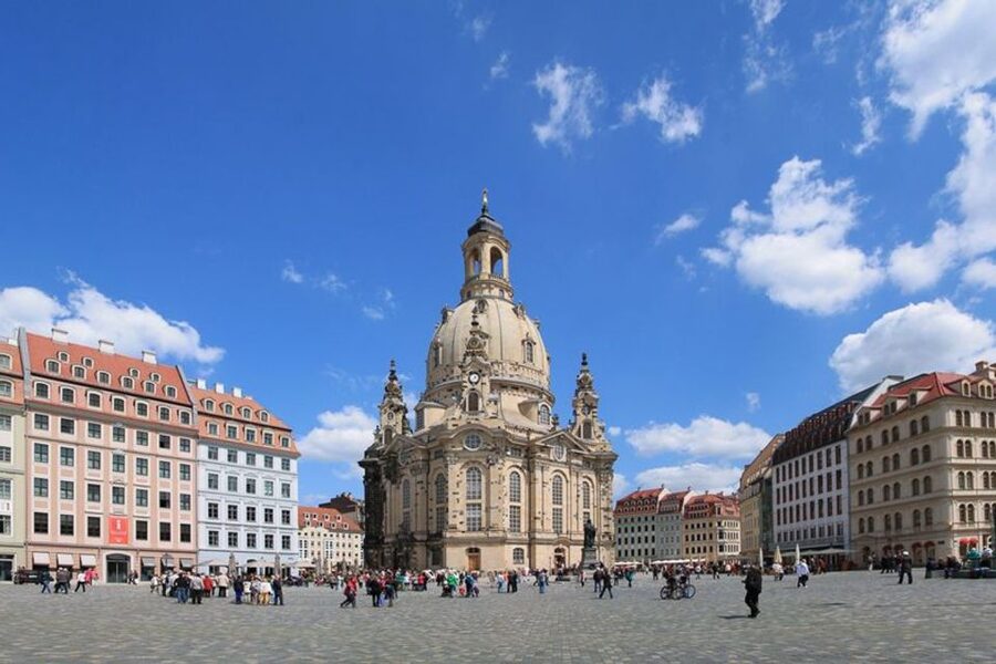 Dresden: Guided City Tour by Bike - From the Hygiene Museum to the Grand Garden