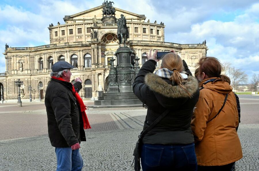 Dresden: Guided City Walk with a Cup of Coffee - Stallhof and the Fürstenzug