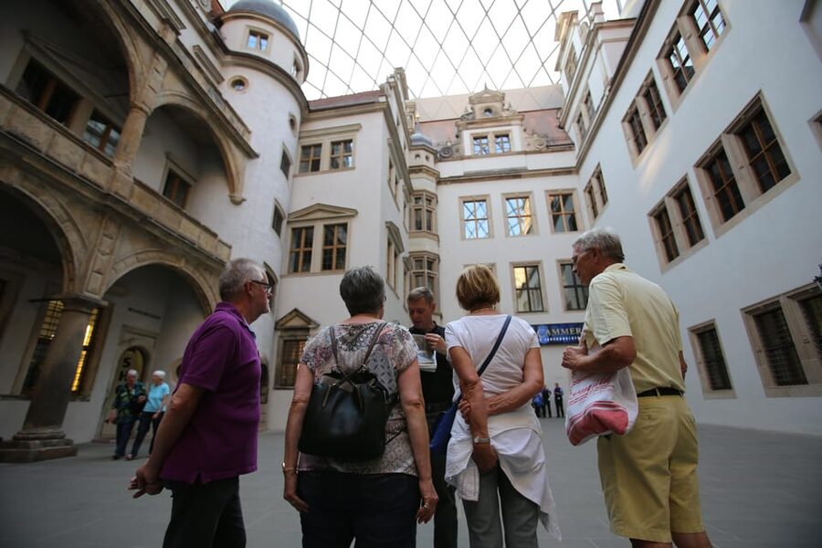 Dresden: Guided Tour with Beer Tasting - DRESDEN 1900 and the final tasting