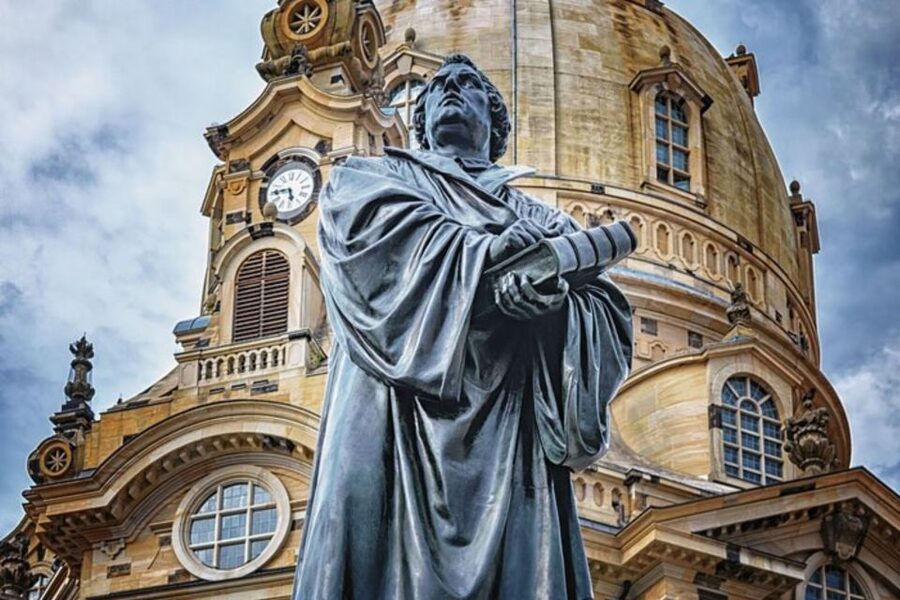 Dresden: Private custom tour with a local guide - Key points to know before booking