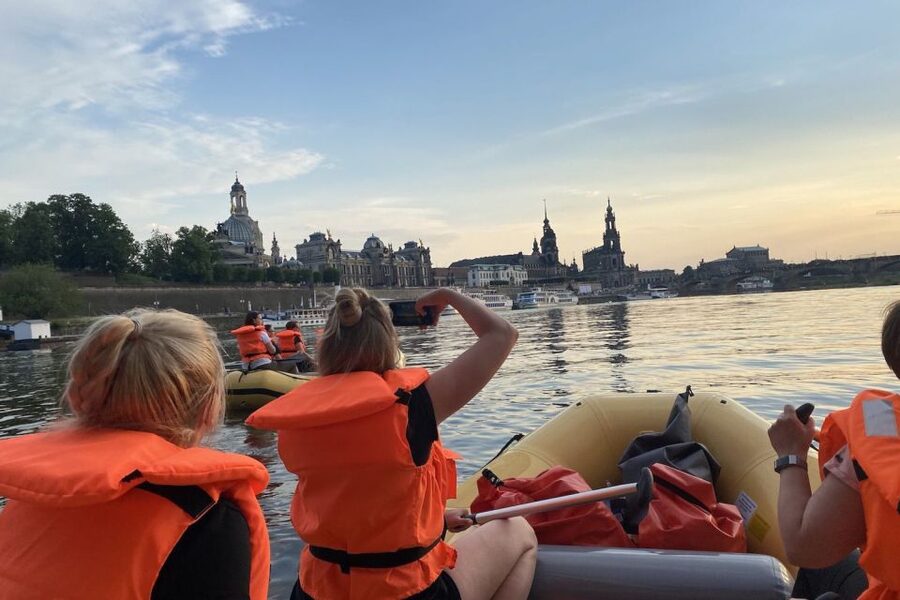 Dresden: Private Inflatable Boat Tour with Beer Garden Stop - How strenuous is the paddling?