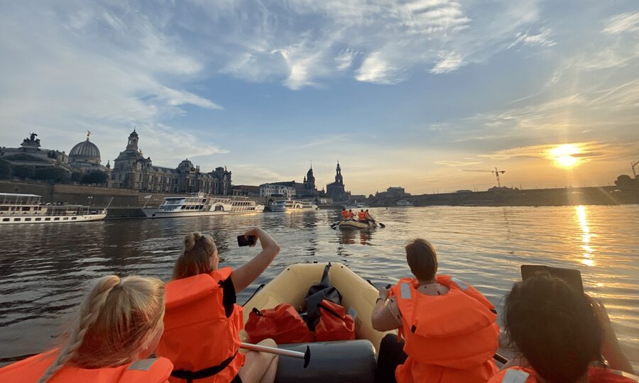Dresden: Private Inflatable Boat Tour with Beer Garden Stop - From river castles to the Dresden old town