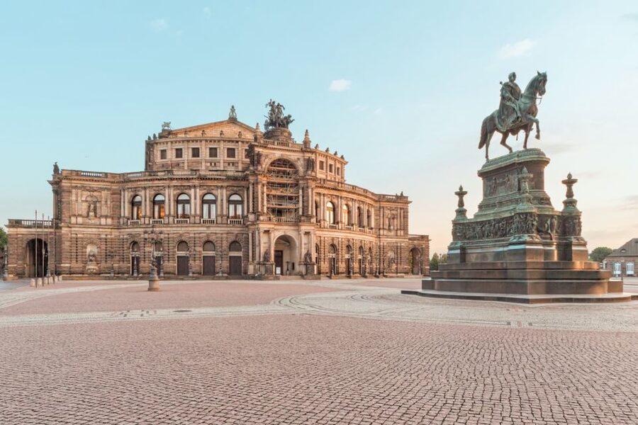 Dresden: Segway Tour Along the Elbe and Old Town - Semperoper and Dresden Cathedral