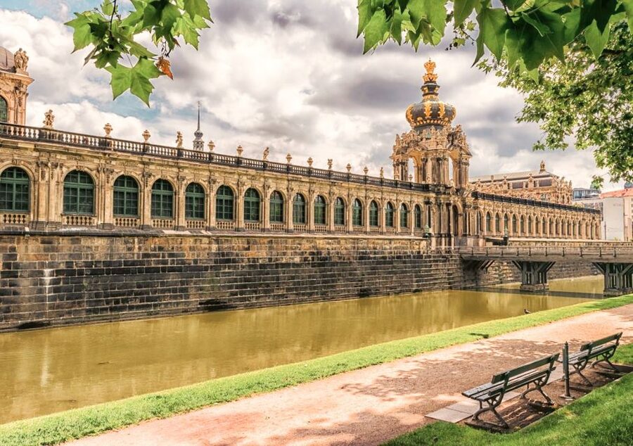 Dresden: Segway Tour Along the Elbe and Old Town - What the guide support adds