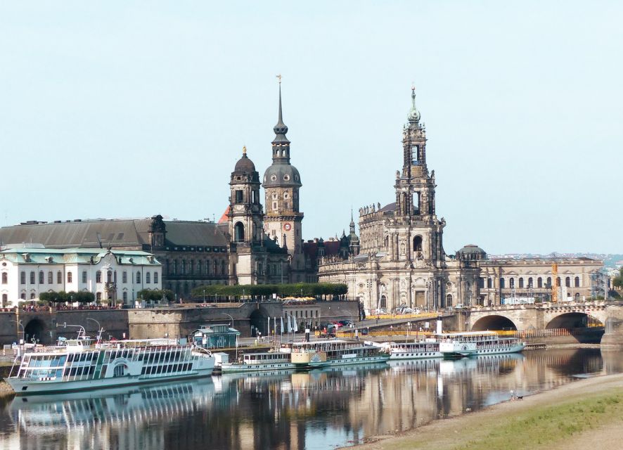 Dresden: Segway Tour Along the Elbe and Old Town - Getting comfortable at Königsufer