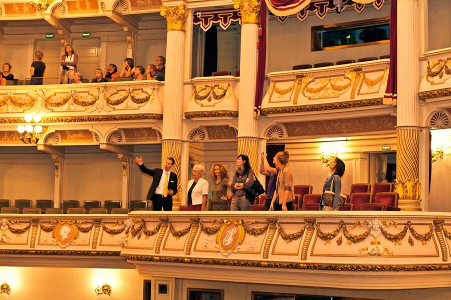Dresden: Semperoper and Old Town Tour - Guide style and language