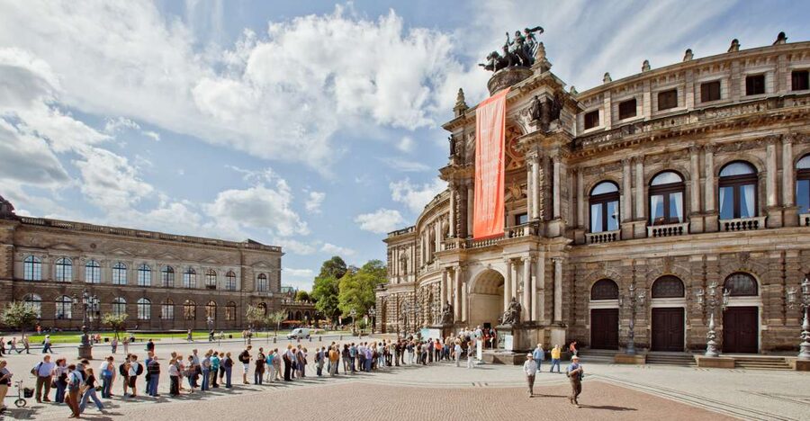 Dresden: Semperoper Tickets and Guided Tour - Entering Dresden’s most famous opera house