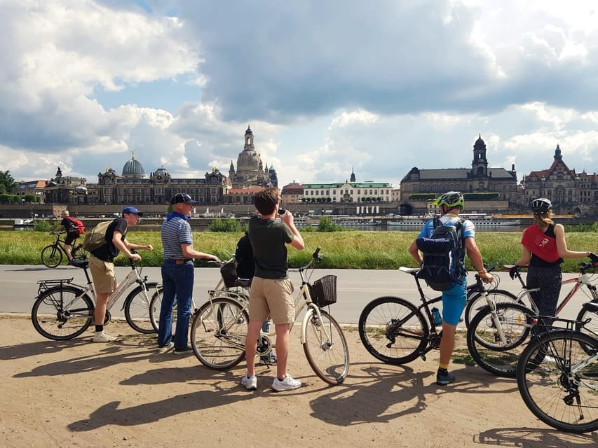 Dresden Sightseeing per Rad mit Guide, Prosecco, Eierschecke - Starting at the Elbe Ship Cruises ticket station