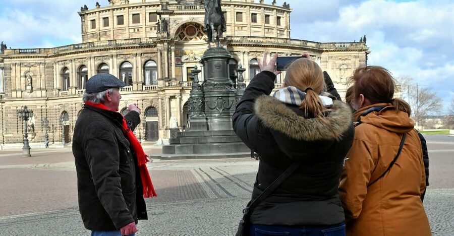 Dresden: Sightseeing Walking Tour in English - Why Dresden works so well on foot