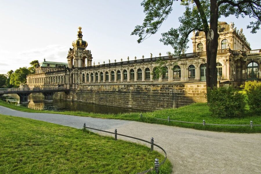 Dresden: Smile Tour with Prosecco - The Zwinger, Dresden’s most decorative stop