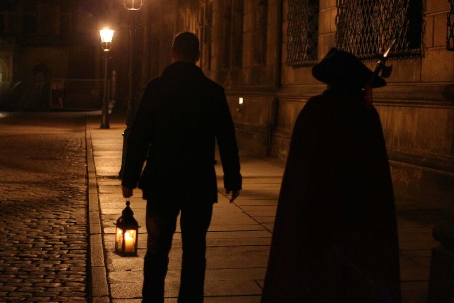 Dresden: The Original Night Watchman Tour in Lantern Light - Dresden Castle, Fürstenzug, and Schlossplatz