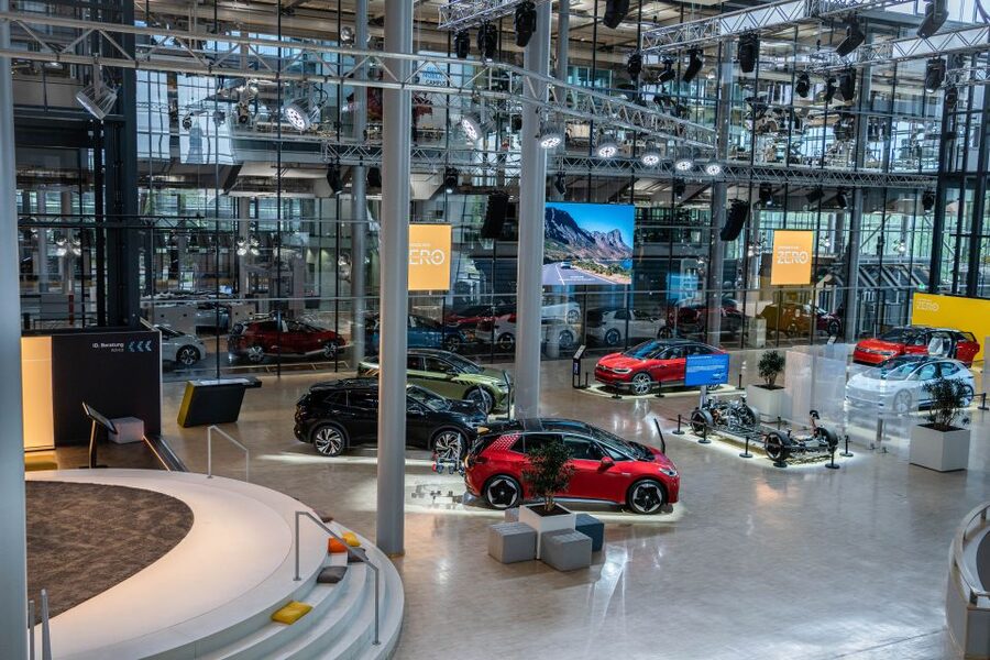 Dresden: Tour of VW's Transparent Factory - What the guide adds to the experience