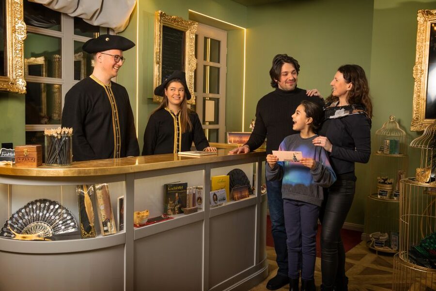 Dresden: Virtual Reality Time Travel Experience Ticket - How to fit it into a Dresden day