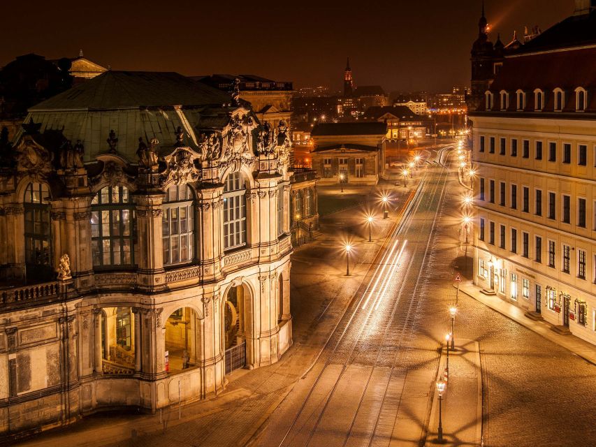 Dresden: Walking Tour with a Night Watchman and Meal - Meeting the Night Watchman at Theaterplatz