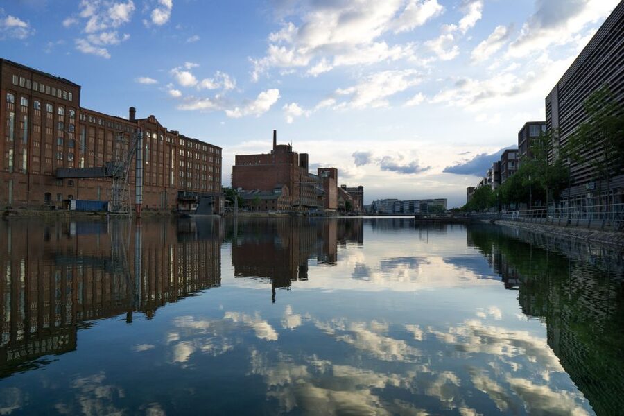 Duisburg: Guided Walking Tour through the inner harbour - Booking flexibility and useful planning points