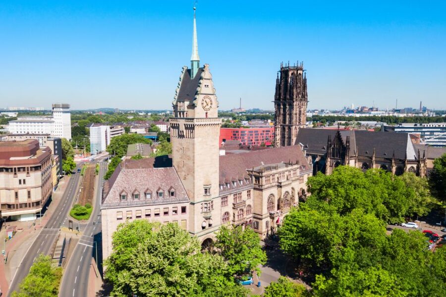 Duisburg: Scavenger Hunt Self-Guided Tour - Who will enjoy it, and who may not