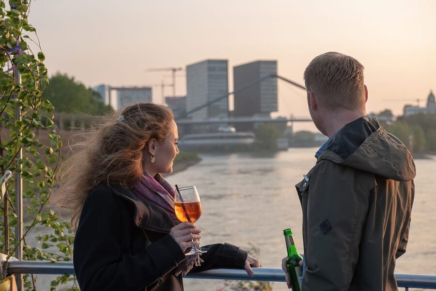 Düsseldorf: 2-Hour Evening Rhine River Cruise with Live DJ - Practical Ways to Get More From the Two Hours