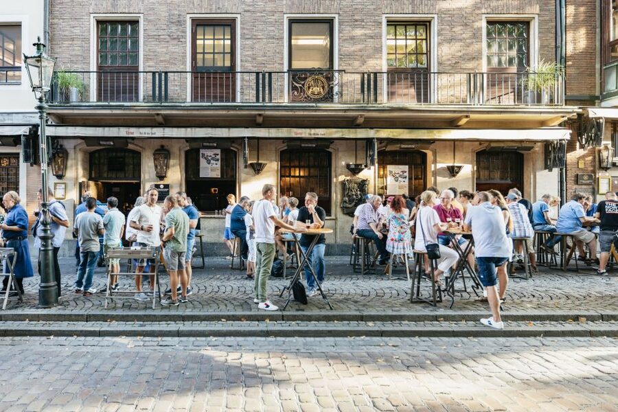 Düsseldorf: Altbier-Safari Beer Walking Tour - Why Düsseldorf Altbier deserves its own tour