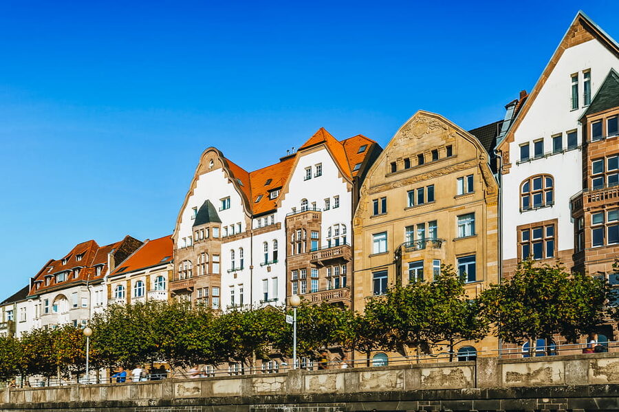 Düsseldorf: City Sightseeing Cruise on the Rhine - Comfort, seating, and the best time to go