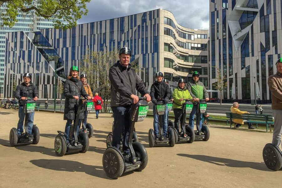 Düsseldorf: Classic City Segway Tour - One Altbier at Uerige