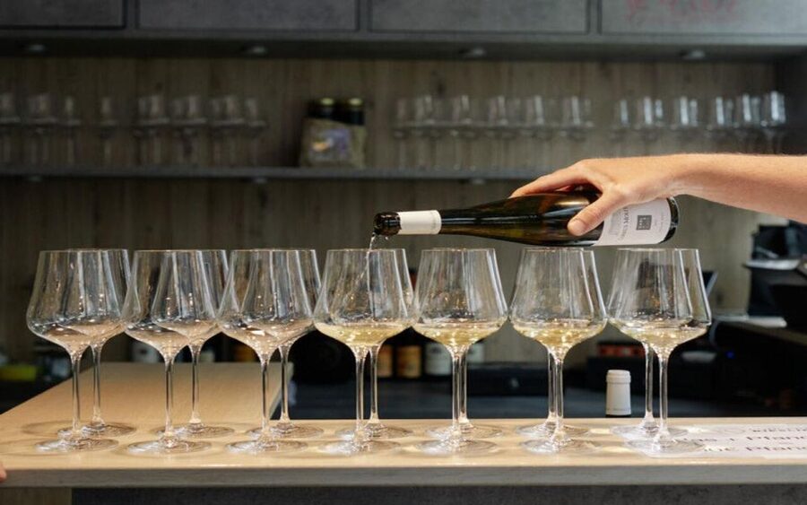 Düsseldorf: Culinary Soul Guided Tour - A small spice shop with a big sensory payoff