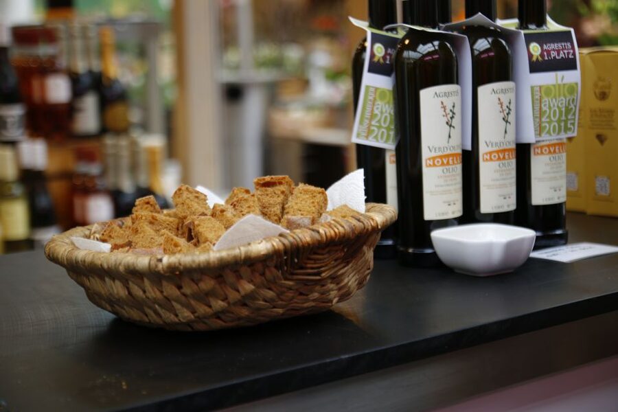 Düsseldorf: Culinary Soul Guided Tour - The City Museum entry and one point to verify