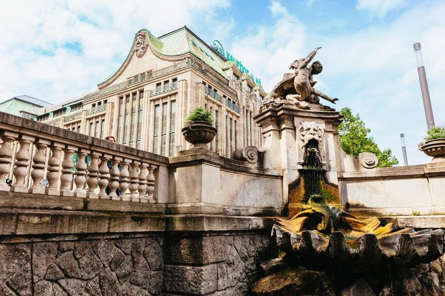 Düsseldorf: Guided City Architecture Walking Tour - Who will enjoy this walk most?