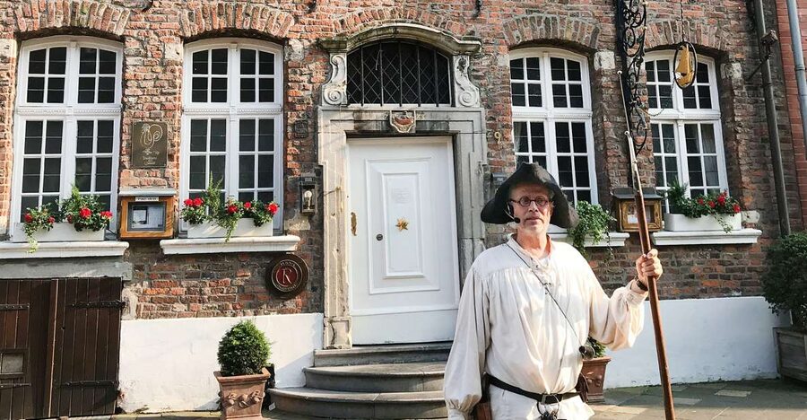 Düsseldorf: Guided Night Watchman Tour through Kaiserswerth - The Old Customs House and the working past of Kaiserswerth