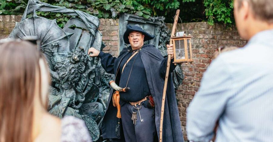 Düsseldorf: Guided Tour with a Night Watchman - Key points to know before you book