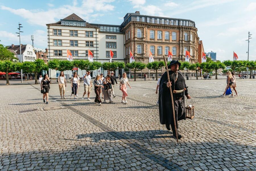 Düsseldorf: Guided Tour with a Night Watchman - Why Düsseldorf looks better after sunset