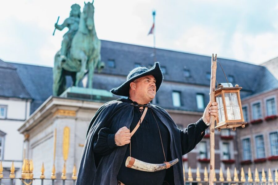 Düsseldorf: Guided Tour with a Night Watchman - Is 90 minutes the right length?
