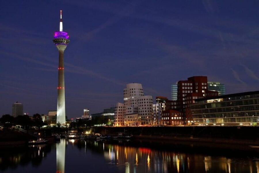 Dusseldorf : Highlights Walking tour with A Guide - Key points to know before you book