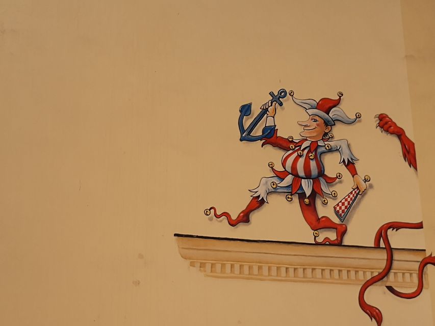 Dusseldorf: Old Town & Altbier Tour - Why Düsseldorf’s Old Town works well on foot