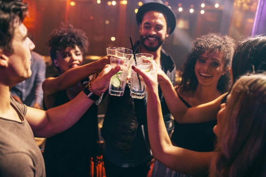 Düsseldorf Pub Crawl - 4 Locations, Shots & Club Entry - The first secret stop sets the pace