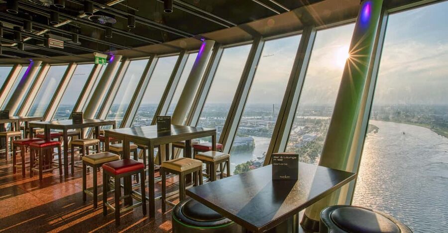 Düsseldorf: Rhine Tower Adult Entry - Why the Rhine Tower gives you the right first look at Düsseldorf