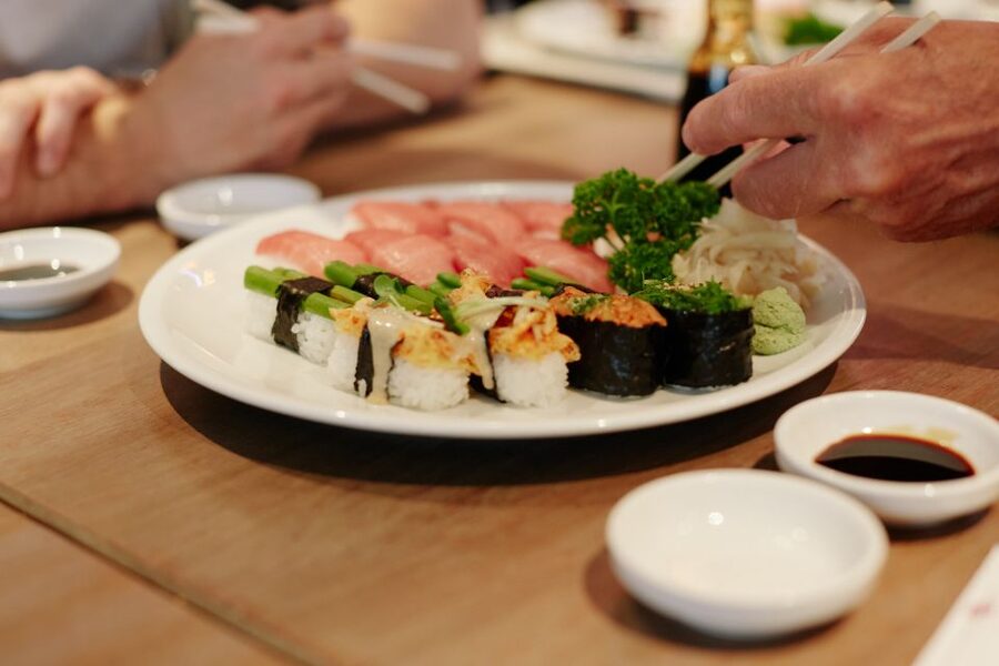 Düsseldorf: Sushi, Sake & Japanese Lifestyle Tour - From ramen and soba to matcha