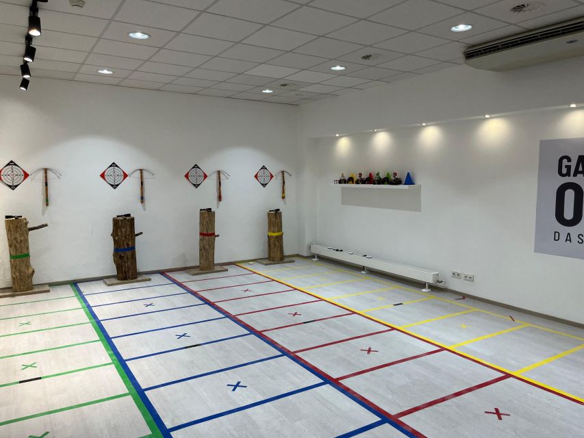 Düsseldorf: The Ultimate Team event (3 rooms - 9 games) - The welcome and language support