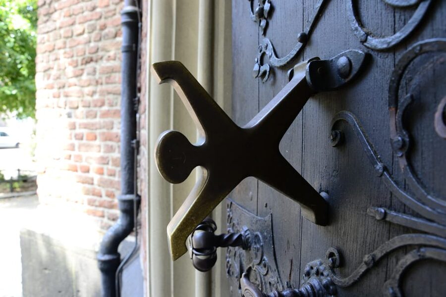 Düsseldorf: Tipping based - Old Town Walking Tour - The tipping price deserves a close look
