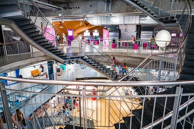 e-Scavenger hunt Bremen: Explore the city at your own pace - A city walk with a puzzle in the middle