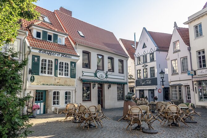 e-Scavenger hunt Bremen: Explore the city at your own pace - Bremen Cathedral and the short architectural lane