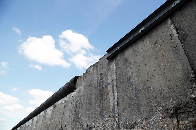 East Berlin and the Berlin Wall 2-Hour Walking Tour - Starting at Hackescher Markt and Friedrichstrasse