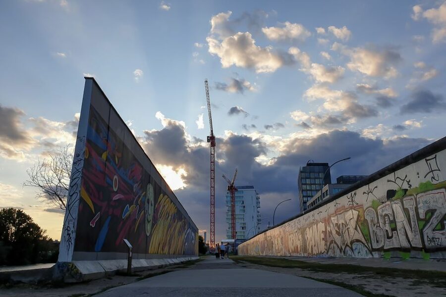 East Berlin and the Wall: Walking Tour - Alexanderplatz and the end of the GDR