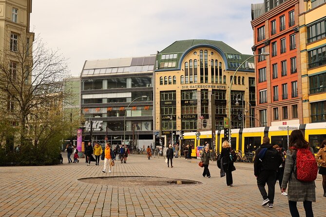 Eating Berlin: City Center Food & Beer Tour - Curry 61 and the Berlin classic