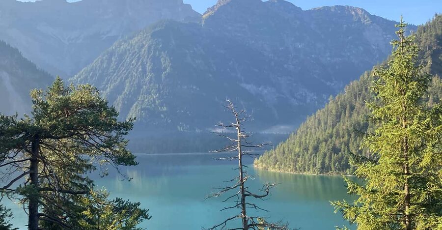 Ehrwald: Hiking Tour into breath taking Nature - Meeting the guide at Ebne 5