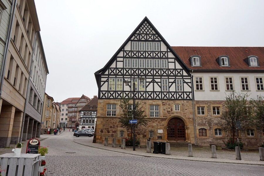 Eisenach: Private Guided Walking Tour - St. George’s Church, where several stories meet